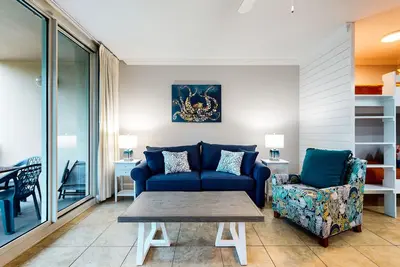 Image de 3rd-floor spacious condo at Waterscape - steps to beach & lazy river