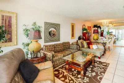 Image de Sixth-floor condo with Gulf-front views & pool