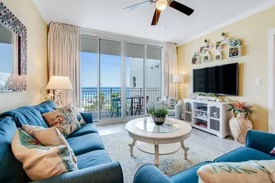 Image de Picturesque Beach-Front Condo At Waterscape Waterfall, Lazy River
