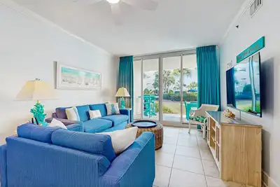 Image de Bright, beachy condo At Waterscape w/children's playground, 2 hot tubs