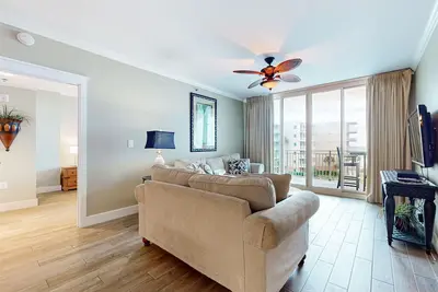 Image de Spacious, Cozy Condo On Okaloosa Island 490 Feet Of Private Beach