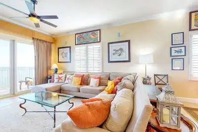 Image de Beachfront condo with Gulf-front pool, hot tub, fitness room & central Ac