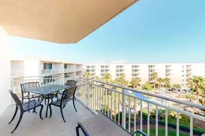 Image de Tropical Condo On Okaloosa Island 490 Feet Of Private Beach