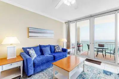 Image de Comfortable Gulf front condo with amazing views & pool, near dining