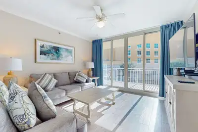Image de 2nd Floor Waterscape Condo w/ Beach Access, Beach Service, Shared Amenities