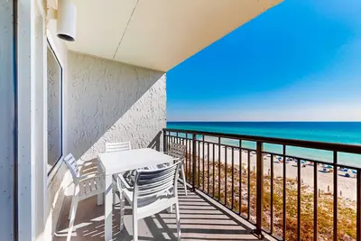 Image de 5th-floor, cozy Gulf-front condo with views - close to entertainment