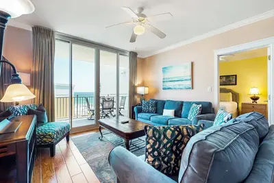 Image de Beachy Gulf-front condo at Waterscape Washer/dryer in-unit 490 feet of beach