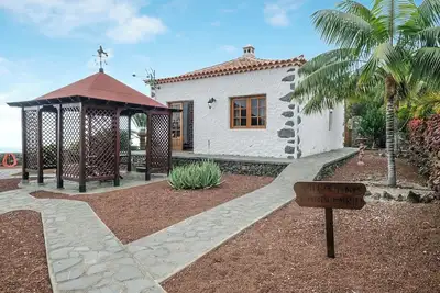 Image de Deux maisons typiques des Canaries dans \"Finca la Sorriba\" avec vue sur la montagne piscine & Wi-Fi