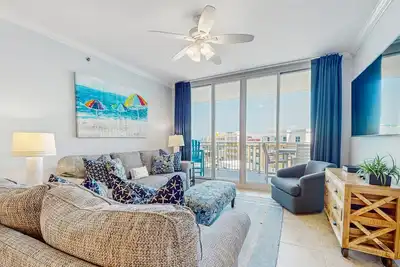 Image de Warm, Welcoming Condo On Okaloosa Island Steps To Beach Lazy River
