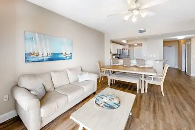 Image de 2nd Floor Coastal Condo On Okaloosa Island Gulf-Front Views