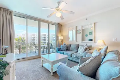 Image de Welcoming, Beachy Condo At Waterscape 490 Feet Of Private Beach