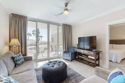 Image de Ground-Floor Condo At Waterscape Waterfall, Lazy River, Beach Chairs
