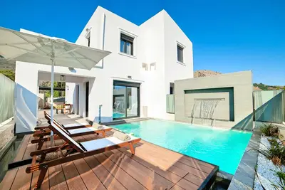 Image de Perla Nera | Heated Pool