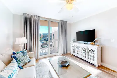 Image de Spacious, Coastal Condo On Okaloosa Island Waterfall, Lazy River