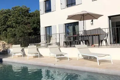 Image de Venasque : maison familiale avec superbe vue