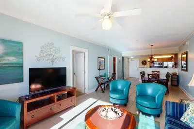 Image de 5th Floor Bright, Coastal Condo At Waterscape Waterfall, Lazy River