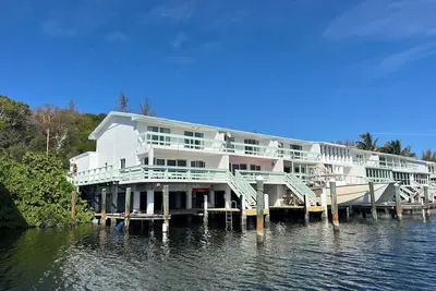 Modern and and Spacious End unit Marina Townhouse With 2 Boat Slips available