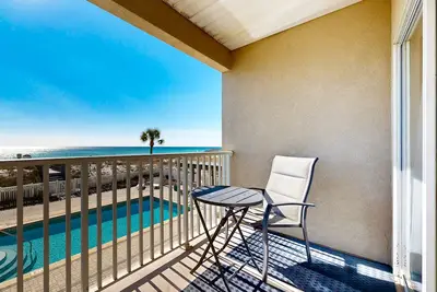 Image de Gulf-front condo on Okaloosa Island with outdoor pool & private beach access
