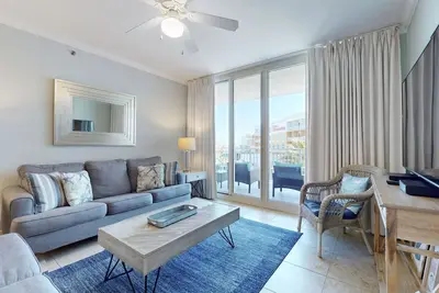 Image de Elegantly Decorated Condo On Okaloosa Island Waterfall, Lazy River