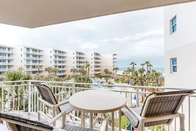 Image de Welcoming Condo On Okaloosa Island Children's Playground, 2 Hot Tubs