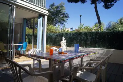 Image de Loc. Lara 6 - Grand T2 rez-de-jardin Terrasse ombragée Loggia Wc indép Parking
