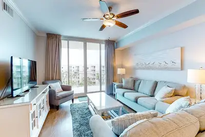 Image de Elegant, Decorated Condo At Waterscape Waterfall, Lazy River