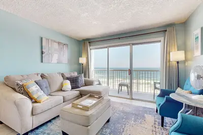 Image de Seventh-floor comfortable condo - steps to the beach & convenient to shopping