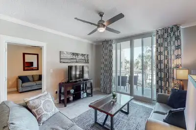 Image de 2nd Floor Elegantly Decorated Coastal Condo On Okaloosa Island