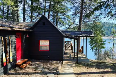 Image de Lake Pend Oreille Cabin Dock, Boat Lift, Hot Tub