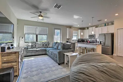 Image de Resort-Style Family Townhome 10 Mi to Disney!