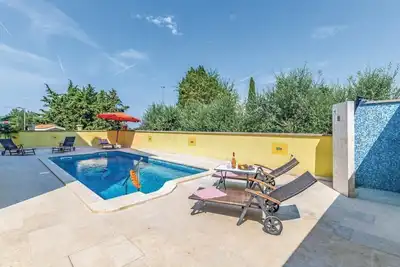 Image de Apartment 1466\/13504 (Istria - Stinjan), 800m from the beach