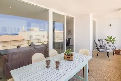 Image de Bel appartement pour 4 personnes avec climatisation, Wifi, Tv, terrasse et parking