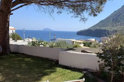 Image de Appartement de vacances Malfa pour 1 - 4 personnes avec 2 chambres à coucher - Maison mitoyenne