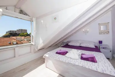 Image de Guest House Gugily - Three Bedroom Apartment with City and Sea View