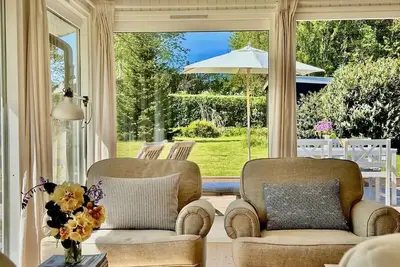 Image de Scandinavian designer oasis \/\/ Newly renovated, 1km from the sea & 2nd row to fields