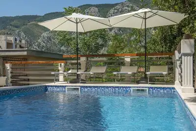 Image de Studio With Pool Access Near Old Town Kotor