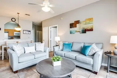 Image de Cozy, Modern Condo, Communal Pool, Close To Disney