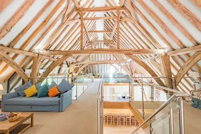 Great Higham Barn by Bloom Stays -  sleeps 26 guests  in 7 bedrooms