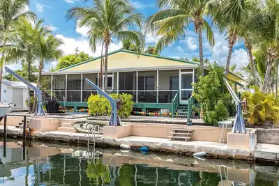 Image de Prime Time 2: Charming Canal Front Duplex, Your Gateway to South Pine Channel & Atlantic\/Gulf Waters