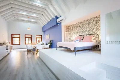Image de Stylish Urban Loft in Colourful Willemstad