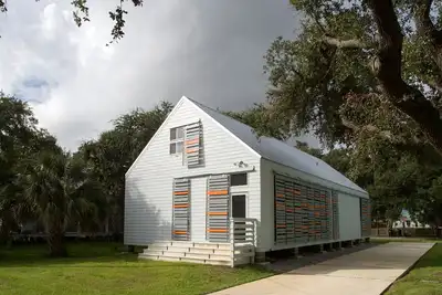 Image de Award Winning Vacation house steps from the Beach