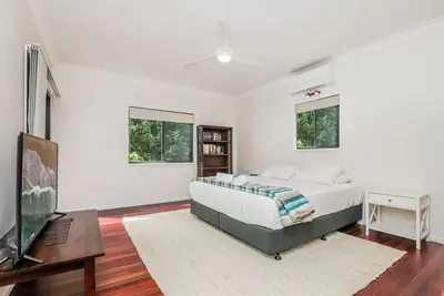 Image de Merindah - Four-Bedroom Modern Pet-Friendly Home in Central Agnes Water