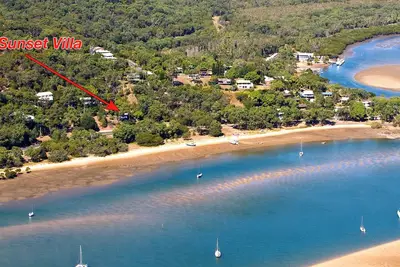 Image de Sunset Villa • Pet-Friendly • Water Views 1770