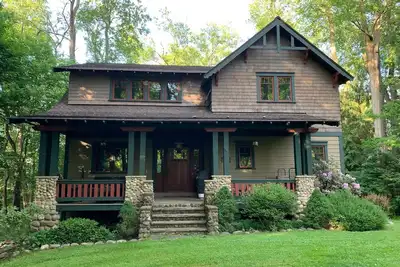Image de Beautiful Home for rent near Chq Lake & Institution. \n