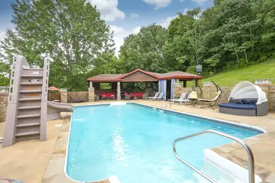 Image de New! \"Outdoor Oasis\" You Will Not Need to Leave Home