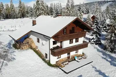 Image de Almhaus directly at the Hochrindl ski area - for families and groups 8-20 people