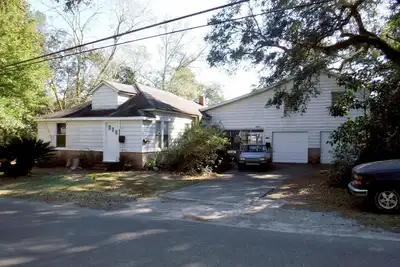 Image de Quiet neighborhood near beaches, bayou and historic downtown Ocean Springs.