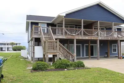 Image de Isle N Joy 4br, 2ba Steps from the Beach with Ocean & Sound Views