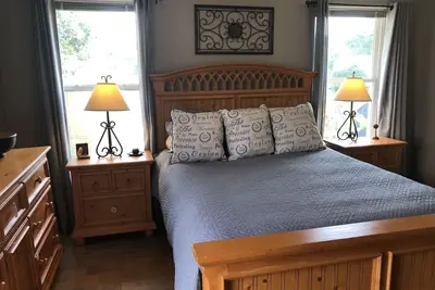 Image de Renovated Private Unit, Patio, Private yard, Shared Pool
