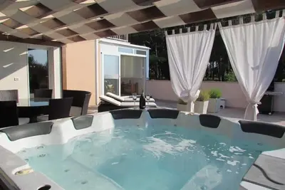 Image de Appartement dans Zambratija avec vue mer, terrasse, Climatisation, Wifi (4961-1)